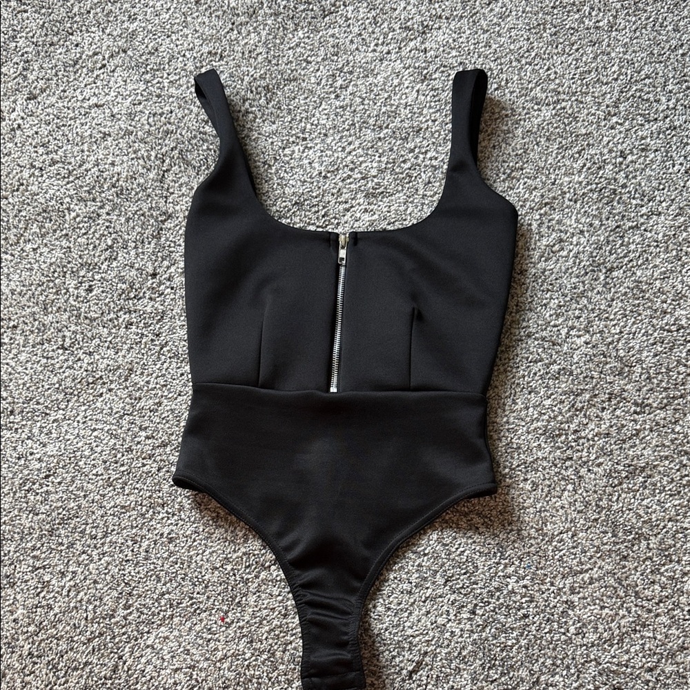 NWT Pretty Little Thing Black Zip Front Bodysuit